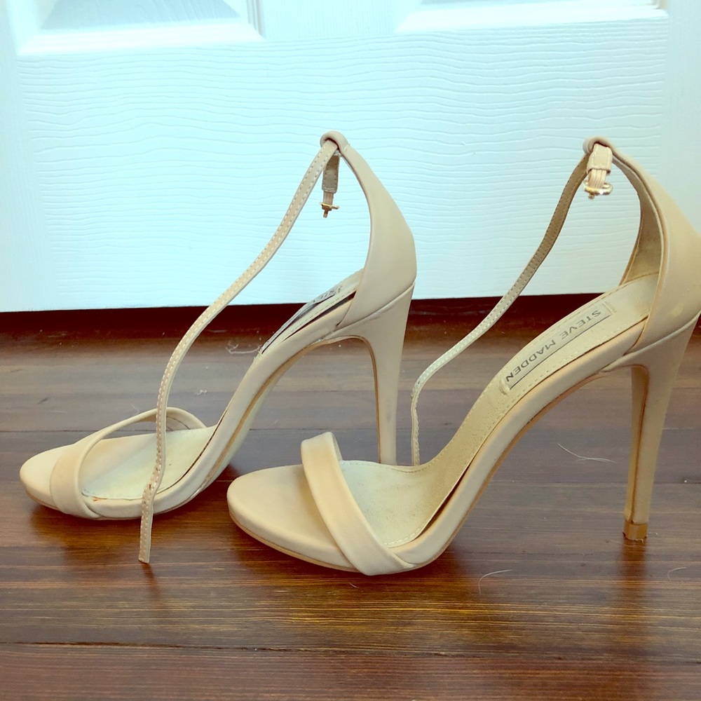 Steve Madden nude strappy heels